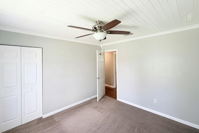 Building Photo - 236 Woodbridge Rd