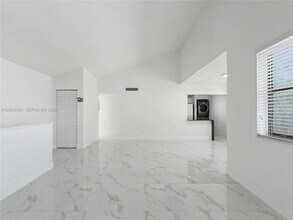 Building Photo - 10010 NW 9th St Cir