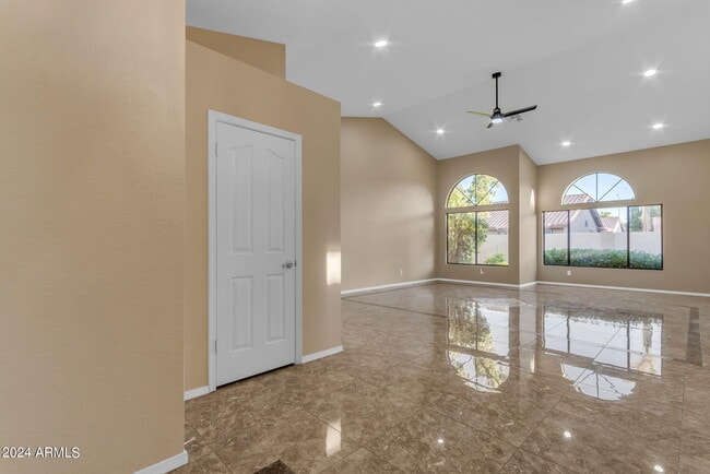 Building Photo - 387 W Larona Ln