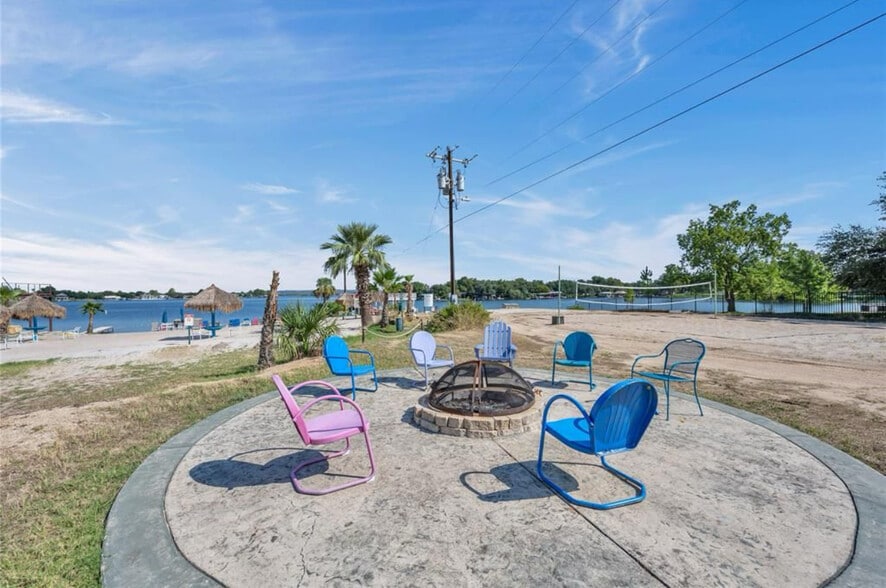 Building Photo - 604 Highcrest Dr