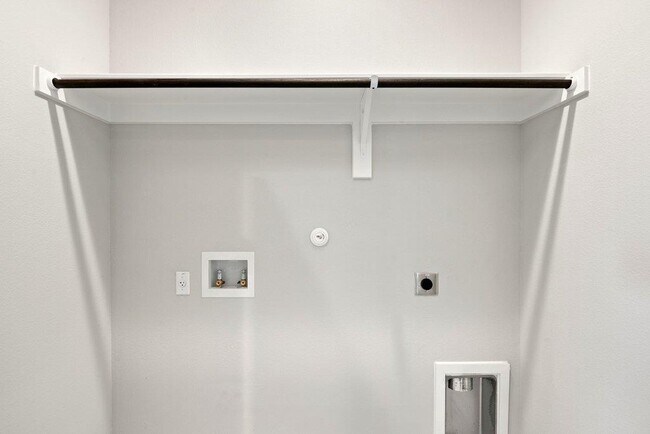 Building Photo - 2209 Grenache Dr