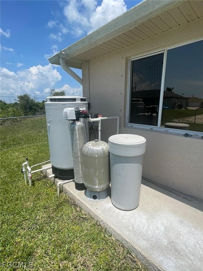 Building Photo - 2842 NW 5th Ave