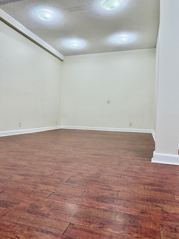 Building Photo - 3400 Betty Ln