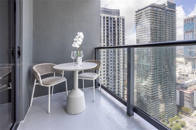 Building Photo - 159 NE 6th St