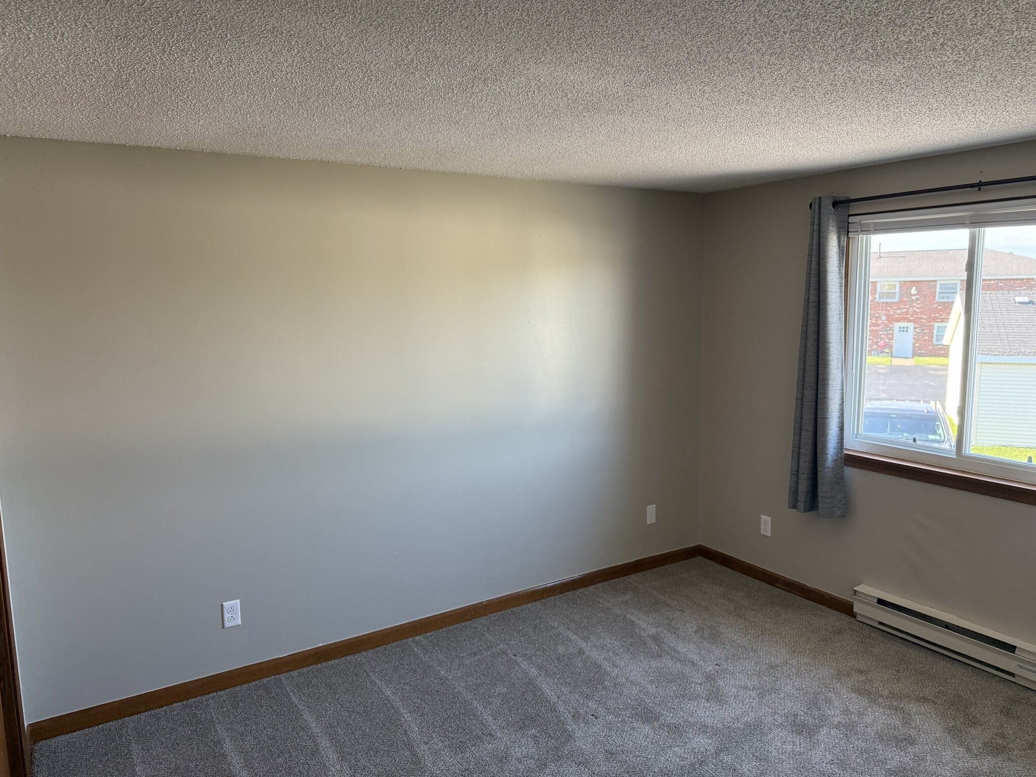 Building Photo - 2721 Alder Creek Dr S