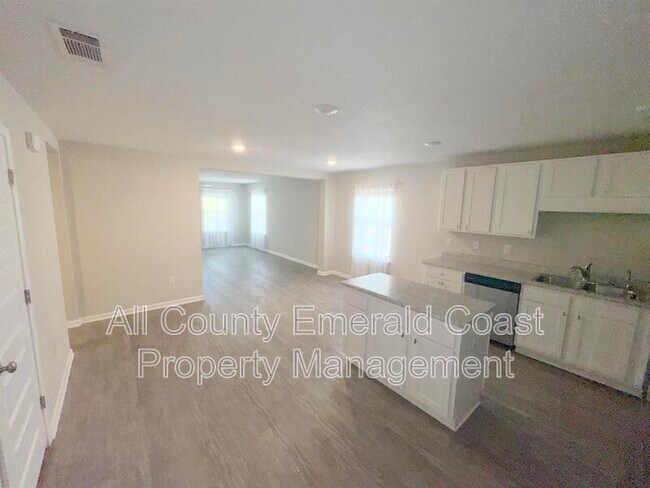 Building Photo - 94 American Ct