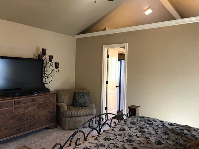 Building Photo - Beautiful Home in Cooper School District