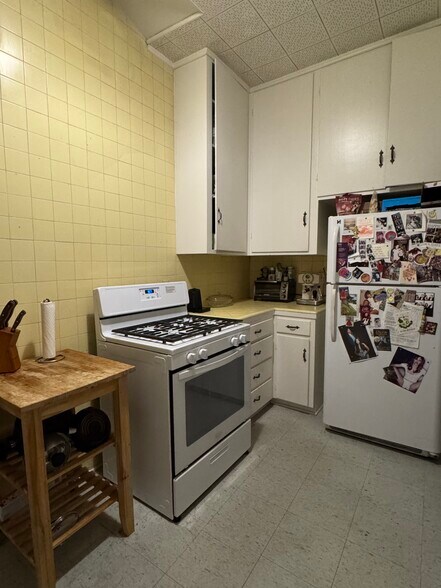 Kitchen - 3459 Winslow Dr
