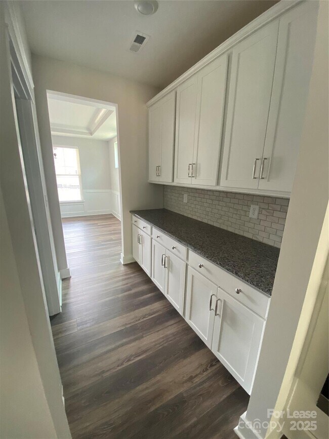 Building Photo - 119 Tiller Way