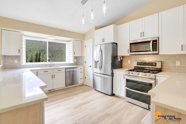 Building Photo - COMING SOON! Stunning Updated Eagle River Home with Expansive Mountain Views