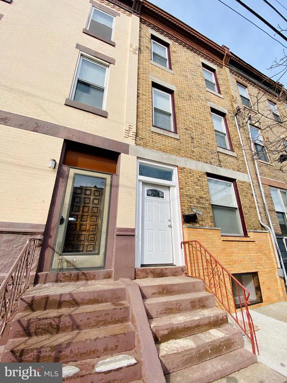 Building Photo - 1810 S 17th St