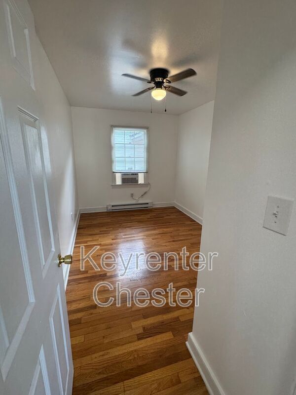 Building Photo - 923 Wills Rd