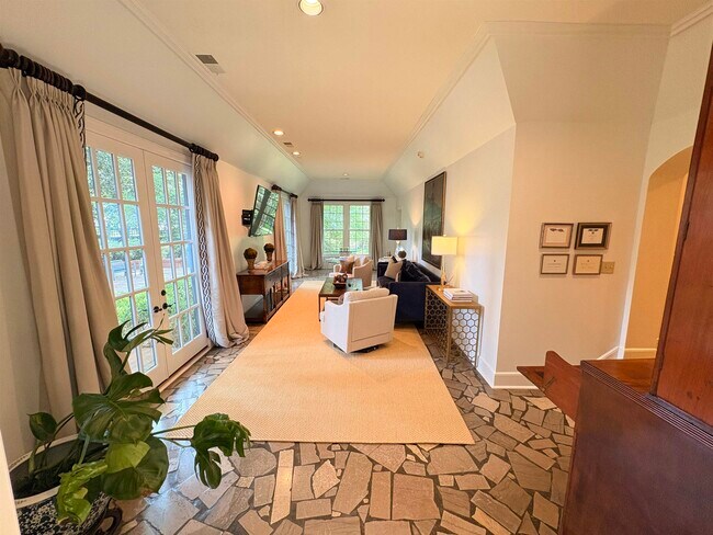 Building Photo - 55 St Andrews Fwy