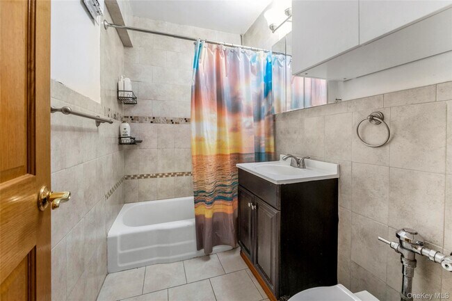 Building Photo - 108-50 63rd Dr