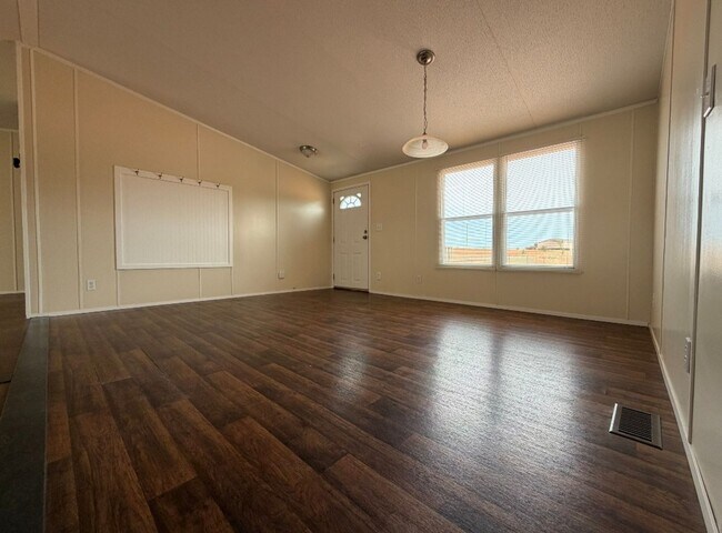 Building Photo - 3br 2ba on 1.5 acres in Blanchard!!