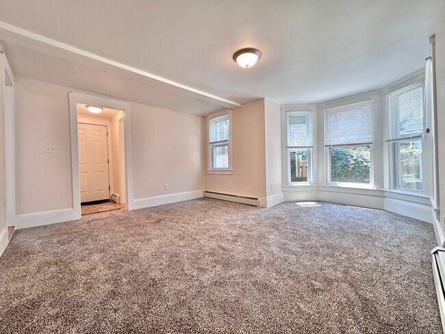 Building Photo - 32 Starr St