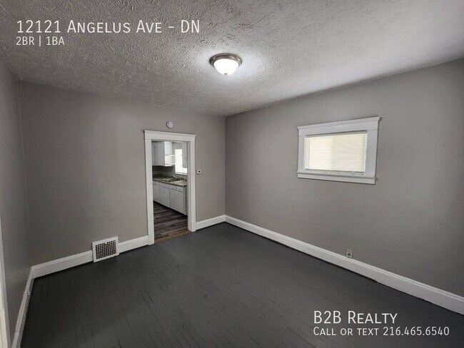 Building Photo - 12121 Angelus Ave