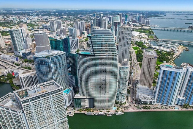 Building Photo - 300 Biscayne Blvd Way