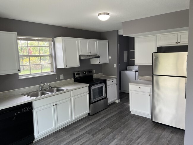 Building Photo - 2003 E Florida Ave