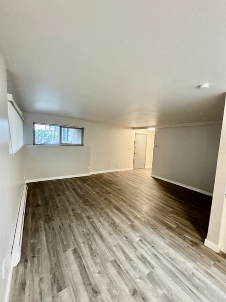 Building Photo - 2415 8th Ave N