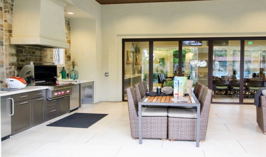 Building Photo - 22 Poppy