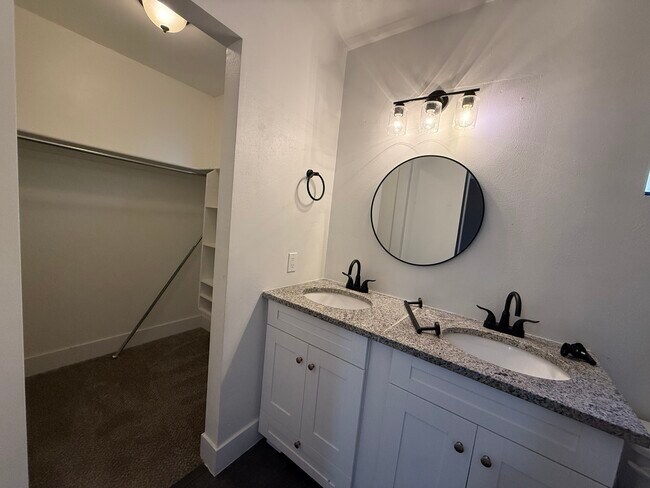 Building Photo - 1170 W 540 N