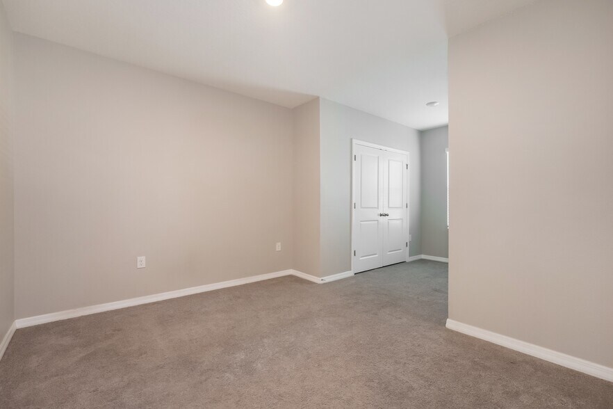 Building Photo - 2893 Peony Pr Ln