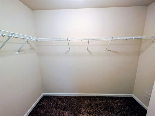 Building Photo - 690 Collingsworth Ln NE