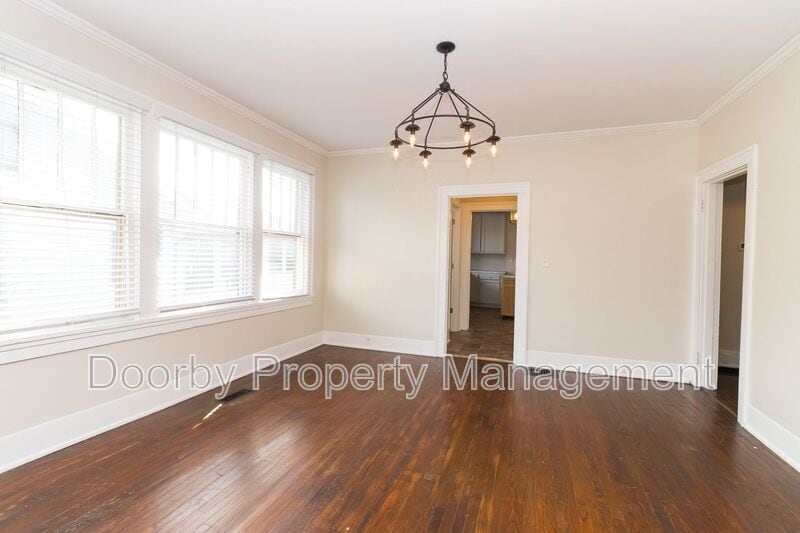 Building Photo - 2112 Duncan Ave