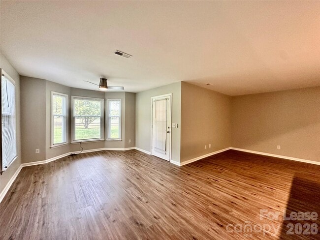 Building Photo - 10240 Rose Meadow Ln