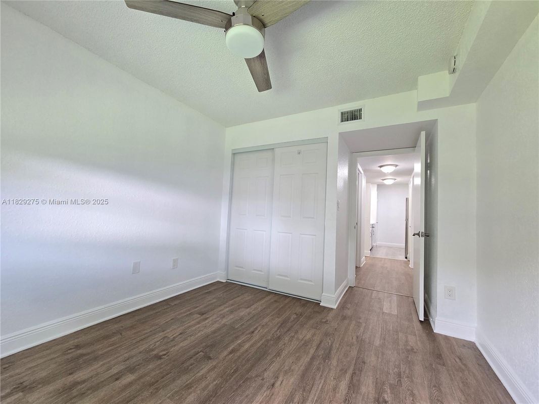 Building Photo - 2890 N Oakland Forest Dr