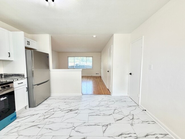 Building Photo - 2724 Riedling Dr
