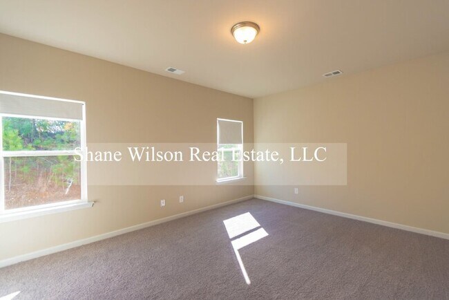 Building Photo - 296 Collington Cir