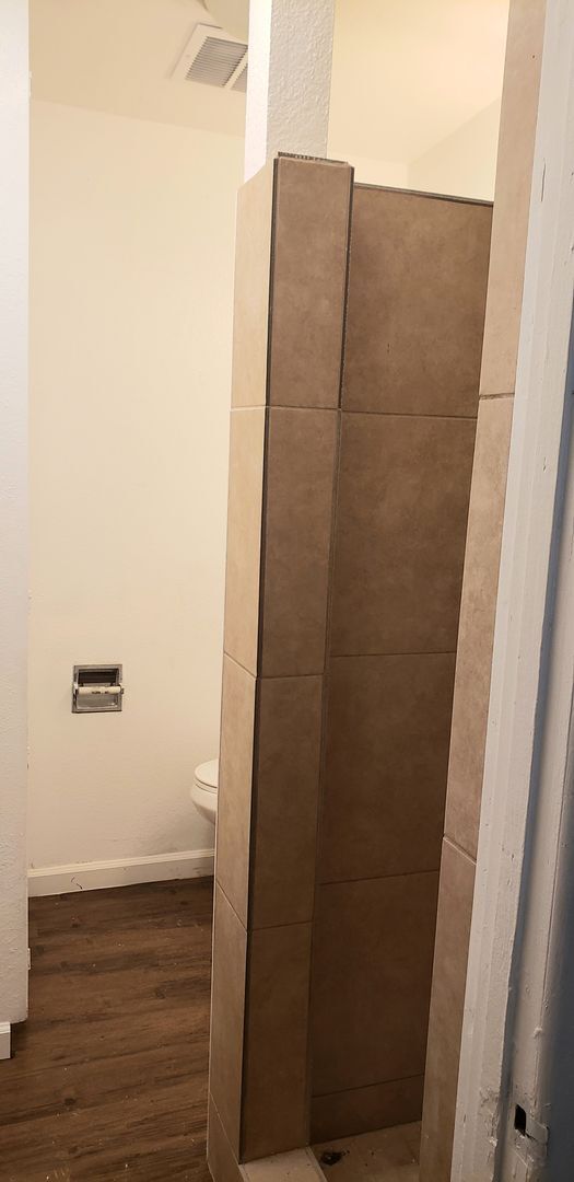 Building Photo - 3 Bed 1 Bath Home