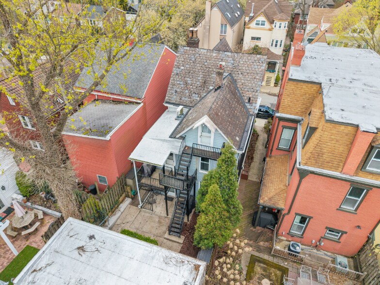 Building Photo - 215 Elysian St
