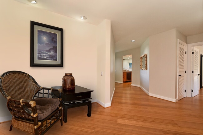 Building Photo - 50 Puu Anoano St