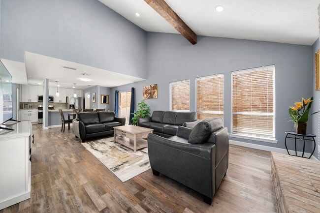 Building Photo - 12805 Westpark Dr