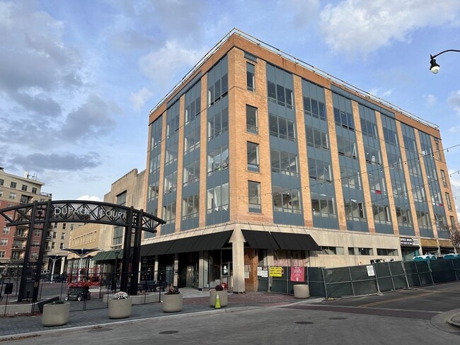 Building Photo - 40 Dupage Ct