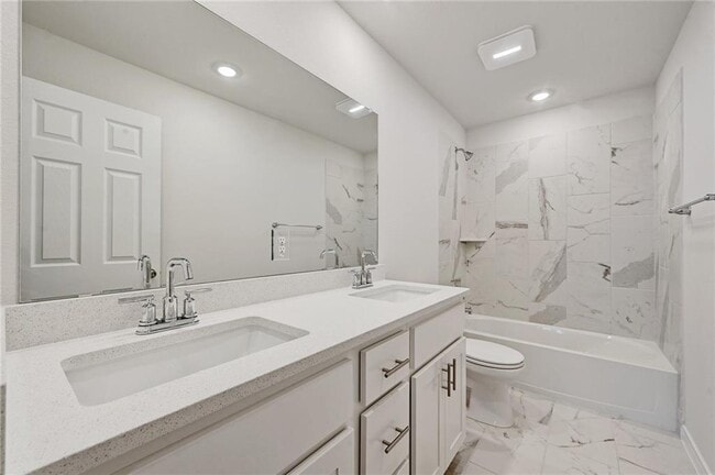 Building Photo - 806 Pepperbark Loop