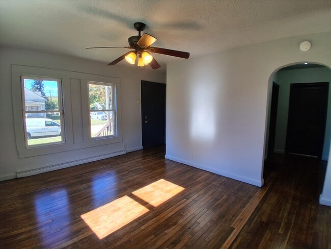 Building Photo - 127 Minnesota-