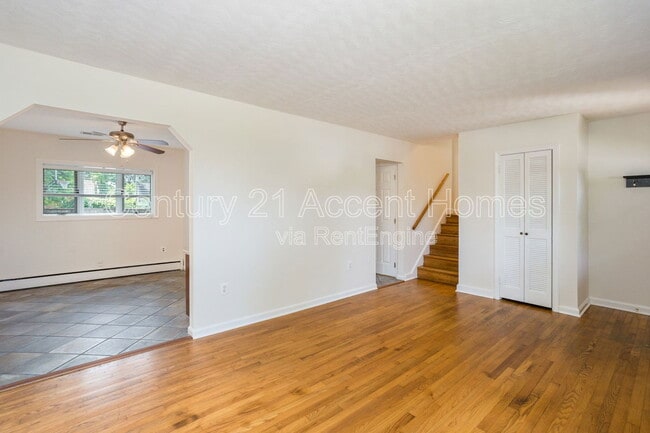 Building Photo - 5912 3rd St S
