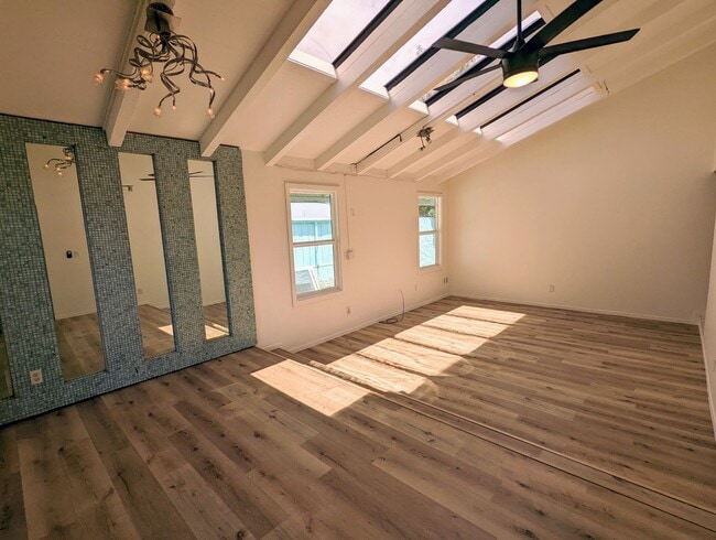 Building Photo - Kalama valley single level 4 bedroom home ...