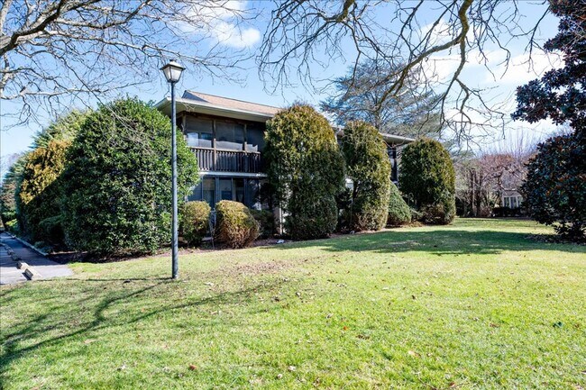 Building Photo - Yearly Rental: Convenient Location: 3-Bedroom, 2-Bath Condo in The Plantations, Lewes. $1,995/mon...