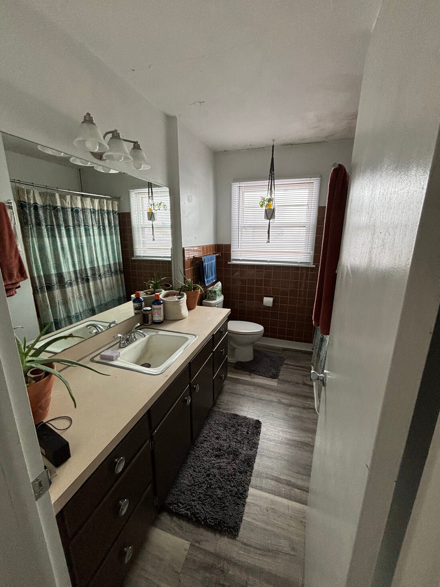 Building Photo - 1812 Northwestern Ave