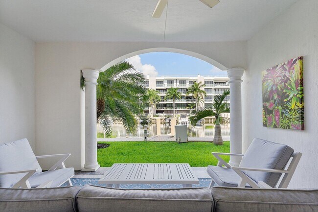 Building Photo - 57 Isle of Venice Dr