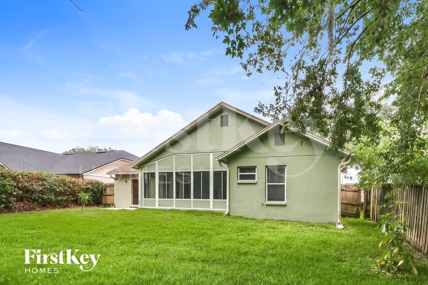 Building Photo - 28635 Fairweather Dr