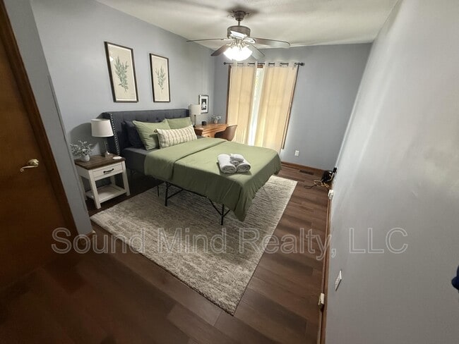 Building Photo - 1012 Windward Psge