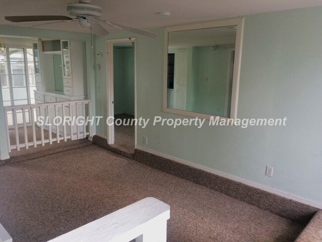 Building Photo - AVAILABLE FEBRUARY- Lower Level Duplex - 1 Bedroom + Den