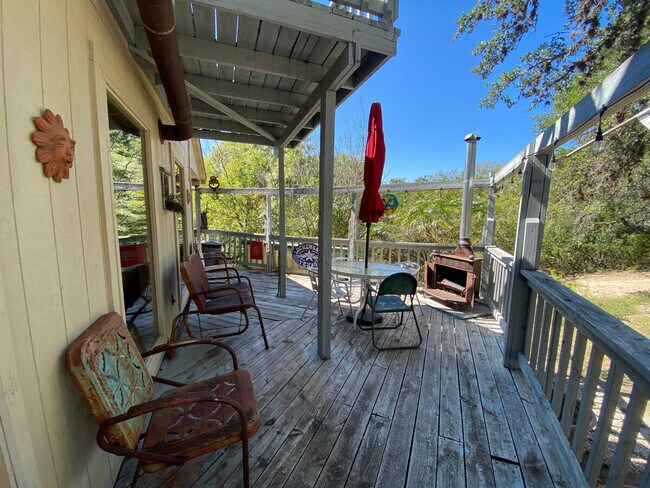 Building Photo - 297 Little River Ln