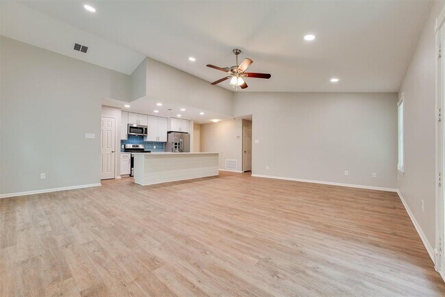 Building Photo - 21 E Brookberry Ct